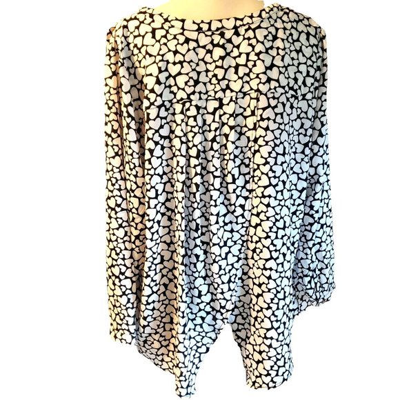 LANE BRYANT Black White HEARTS Print Blouse Womens PLUS 18/20 Split Back Top - Picture 2 of 8